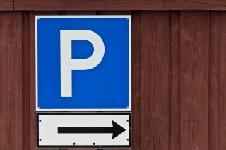 Московские власти решили бороться с перекупкой льготных парковочных мест в центре столицы