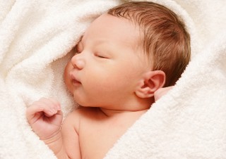 Жители столицы предпочитают имена Артем и Анастасия для новорожденных детей