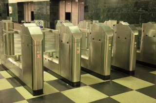 В столичном метро усилят меры безопасности путем создания службы досмотра и групп быстрого реагирования
