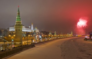 Комитет по туризму выпустил путеводитель по новогодней Москве