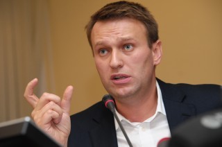 С оппозиционером Алексеем Навальным полиция провела беседу