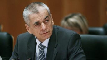 Онищенко назвал условия, при которых пандемия ковида отступит к маю