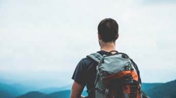 В Ростуризме порекомендовали отказаться от посещения стран, которые ввели санкции против РФ