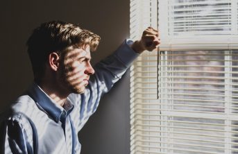 В Центре имени Гамалеи озвучили причину сокращения сроков изоляции для переболевших ковидом пациентов