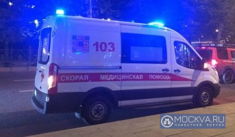В Новой Москве пассажирский автобус отбросило в кювет после столкновения с легковушкой