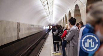 Движение поездов на Калужско-Рижской линии метро восстановлено после падения человека на пути