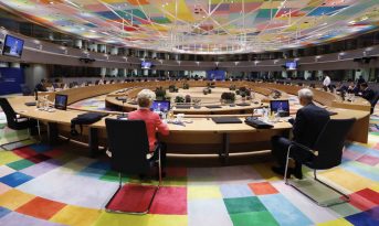 Евросоюз согласовал самый жесткий в истории пакет санкций против России