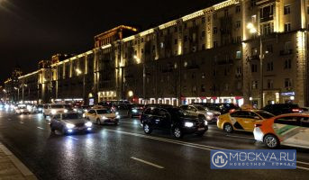 На Ленинградском шоссе восстановили движение после аварии с участием такси