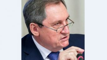 Минэнерго: бензин в России мог бы стоить дороже на 15 рублей за литр