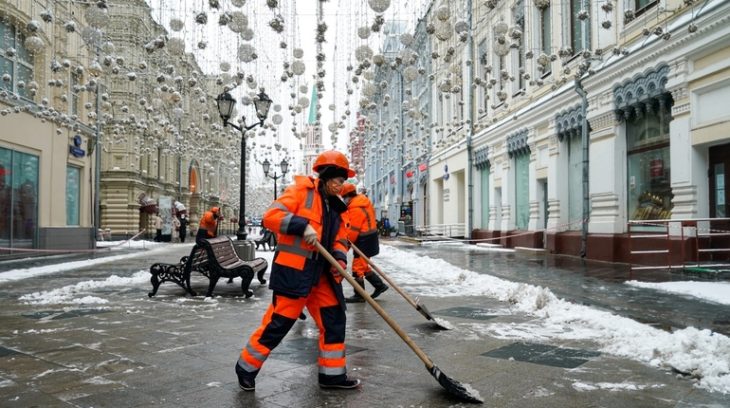 дворники уборка снег погода зима
