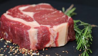 Названы шокирующие последствия отказа от мяса для организма
