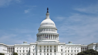 Рекомендовано покинуть США: российских дипломатов выдворяют из страны