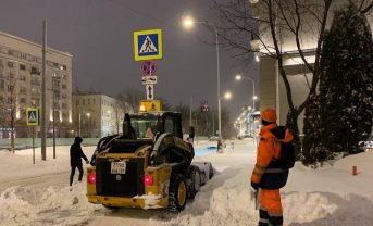 Столичные службы заявили о готовности к уборке последствий предстоящего ночного снегопада