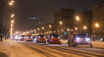 Пик снегопада в столице пройден