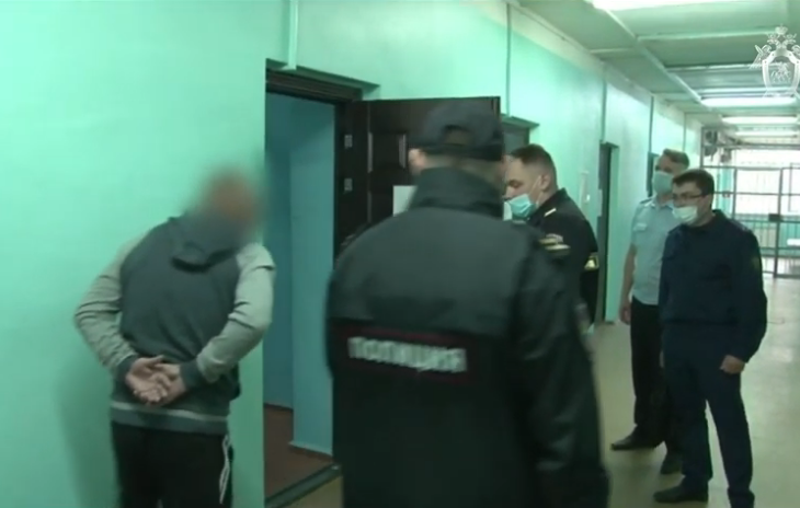 Болков стрелок. Обвиняемый в стрельбе на фабрике "Меньшевик" освобожден в зале суда:.