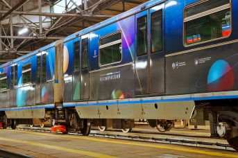 В метро Москвы пустили космический поезд, посвященный освоению звезд