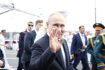 В британском Минобороны заявили, что Лондон всегда может пнуть Москву