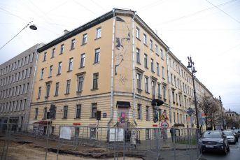 На месте офиса поддержки бизнеса в Петербурге могут поселиться регистраторы смертей