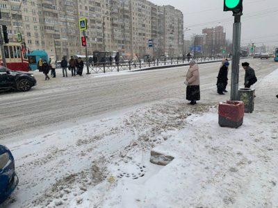 Петербург второй день подряд накрывает снегопад